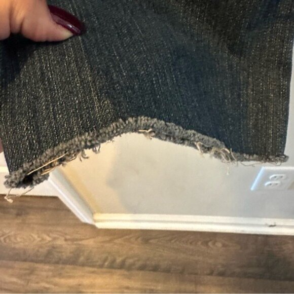 Levi’s 504 Slouch Straight Distressed Studded Floral Embroidered Jeans Sz 7 M - Picture 10 of 14